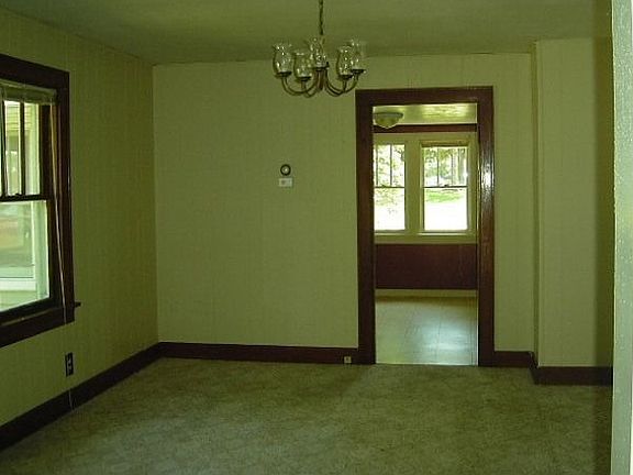 2nd image of 6020 Merrill St