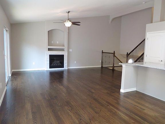 Vaulted Ceilings With Fans!