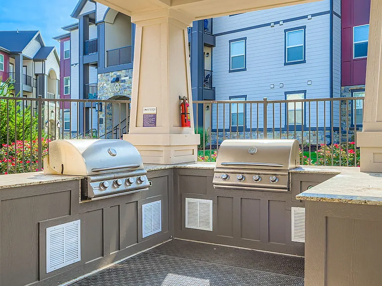Eversage Apartments — Photo 23
