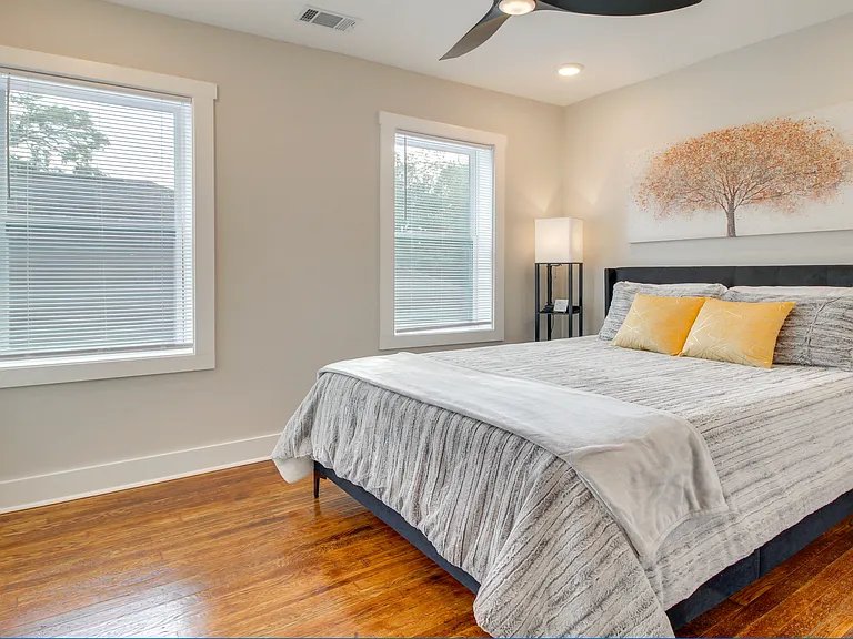 905 E Park Ave #B — Photo 11