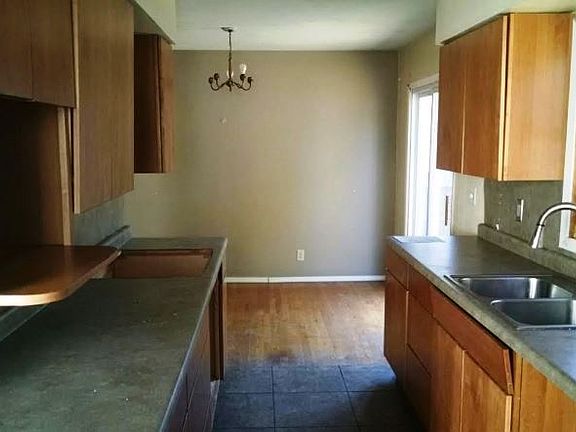 5th image of 1511 Barton Blvd