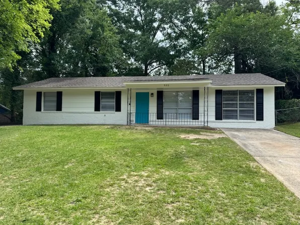 920 Rosewood Dr, Columbus, GA 31907