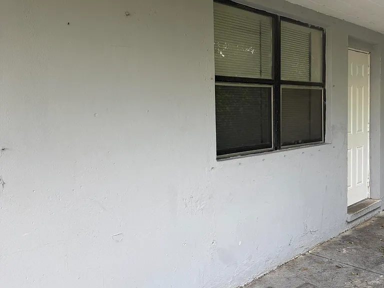 110 SW 7th Ave #2 — Photo 6