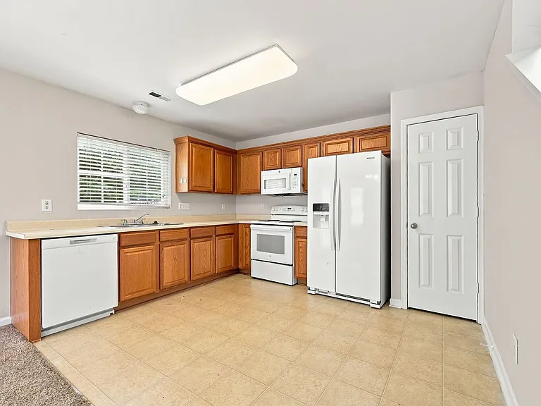3742 Marshlane Way — Photo 5