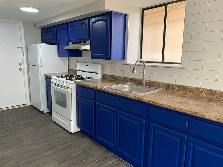 115 Bergen St #1 — Photo 12
