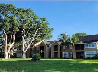 15640 SW 106th Ln APT 903, Miami, FL 33196