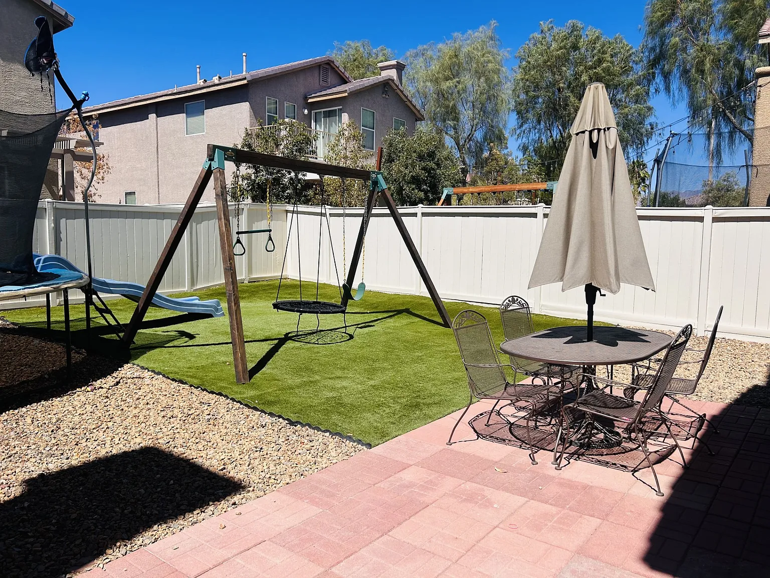3 bed, 2.5 bath, 2045 sqft, $1,963 — Photo 3