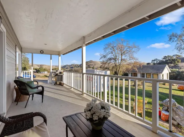 10730 Foothill Rd, Sunol, CA 94586