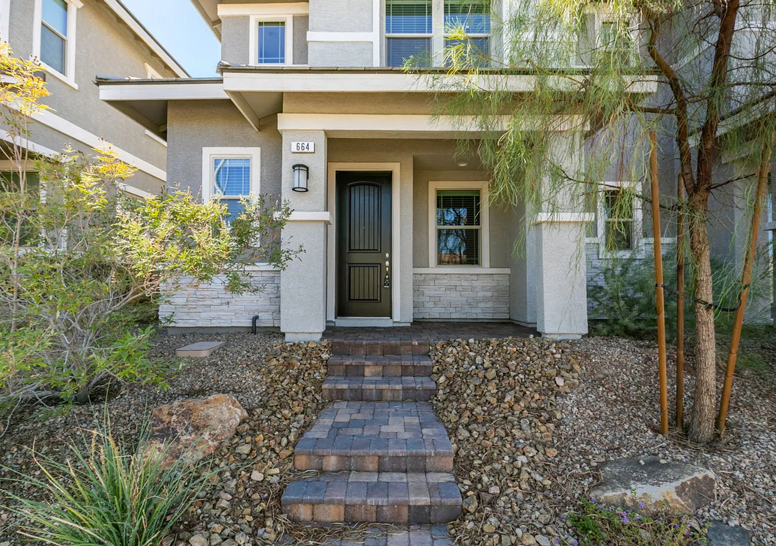 Beautiful Brownstone-Style Townhome in Cadence with Modern Finishes, Private Courtyard & Fantasti... — Photo 3