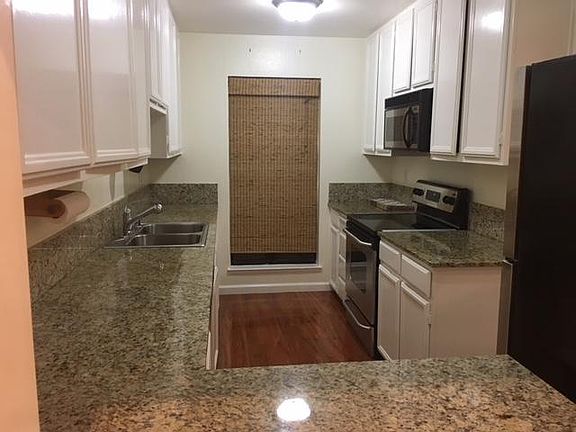 2nd image of 130 Barneson Ave APT 9