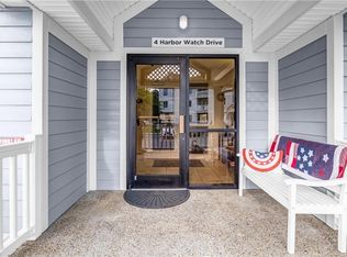 4 Harbor Watch Dr UNIT 520, Chesapeake, VA 23320