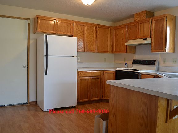 4th image of 15711 NE 4th St