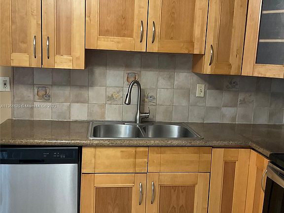 4th image of 9510 W Daffodil Ln #9510