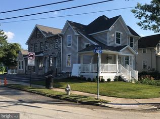 400 W Wayne Ave UNIT 3, Wayne, PA 19087