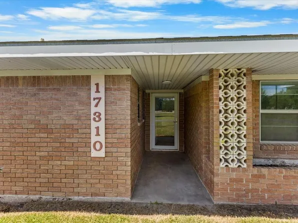 17310 Wellborne Rd, Pearland, TX 77584