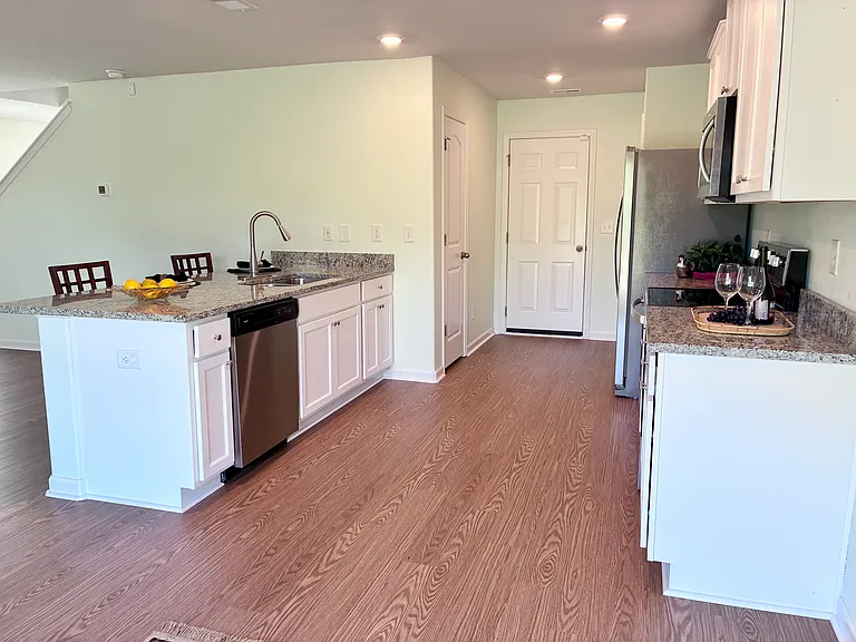 357 Gourd St — Photo 10