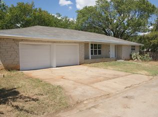 108 E 3rd St, Keene, TX 76059