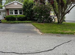 21 Rosewood Dr, Halifax, MA 02338