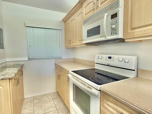 4th image of 9311 ORANGE GROVE Drive #402
