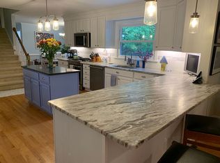 1017 Ditchley Rd, Virginia Beach, VA 23451