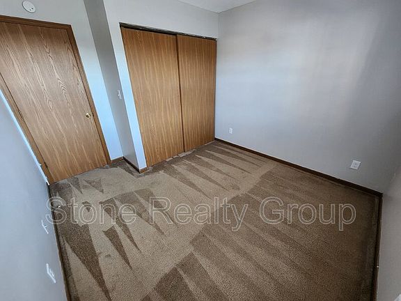 5th image of 820 Poplar St APT 4