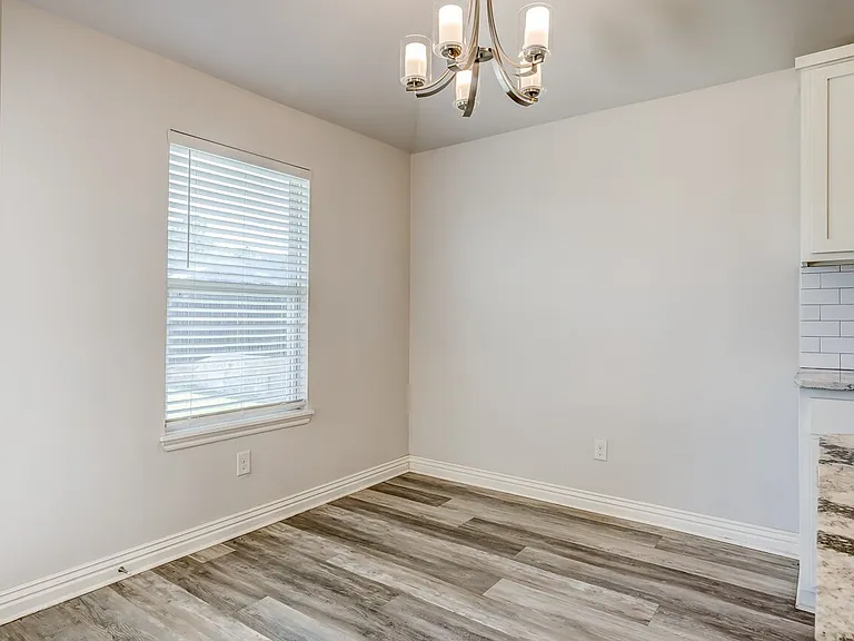 4323 W Country Club Dr — Photo 5