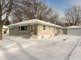 1423 Ford Rd, Minnetonka, MN 55305