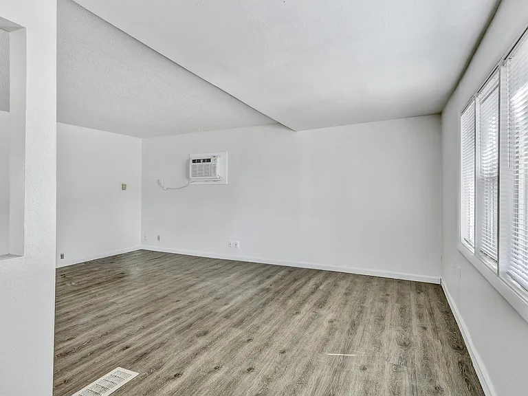 6776 Ash St — Photo 15