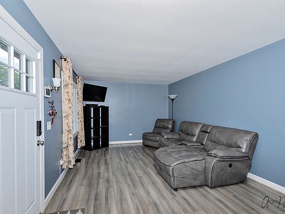 2nd image of 37314 N Fairview Ln