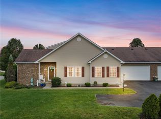 106 Clearwater Dr, Ellwood City, PA 16117