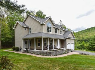 16R Candlewood Ln, Granby, CT 06035