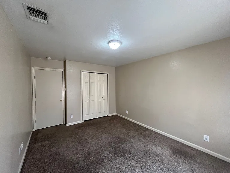 5202 Fountain Lake — Photo 27