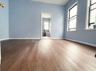 934 40th St #2B, Brooklyn, NY 11219