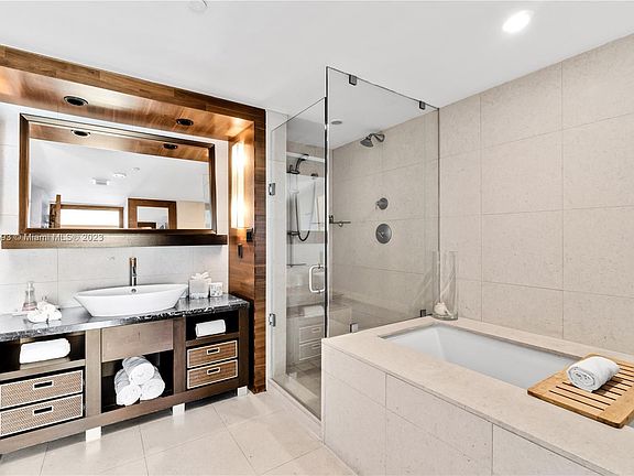 5th image of 6801 Collins Ave #805