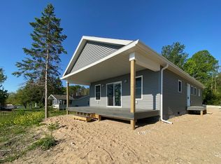 9711 Blue Horizon Rd, Presque Isle, MI 49777