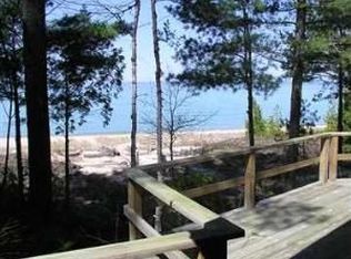 8411 N Gills Pier Rd, Northport, MI 49670