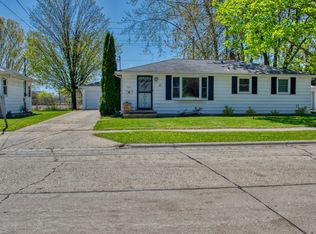 1215 W 4th St, Kimberly, WI 54136