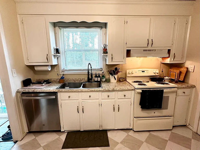 3612 Morse Ave — Photo 10