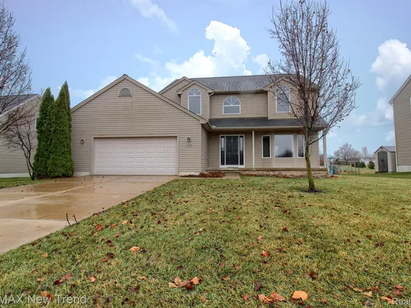508 Heartwood Ln, Saline, MI 48176