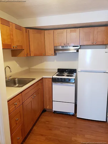 180 N Beacon St #3A Photo 1