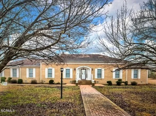 311 College Drive, Laurinburg, NC 28352