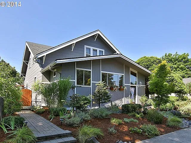 300 W 23rd St photo 1