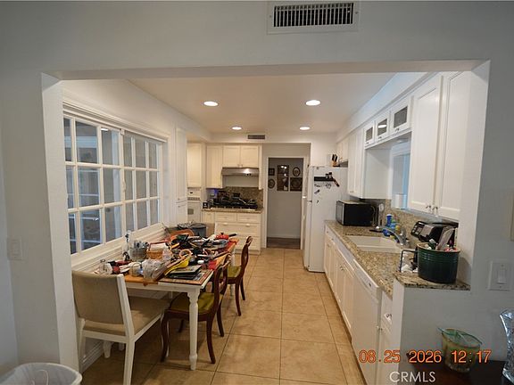 3rd image of 851 S Danbrook Dr