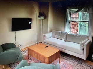 227 S 20th St APT 3R, Philadelphia, PA 19103
