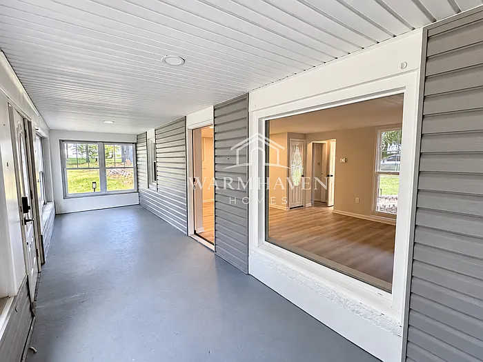 3 bed, 2.0 bath, 1229 sqft, $1,895 — Photo 3