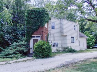 1009 N 8th St, Columbia, MO 65201
