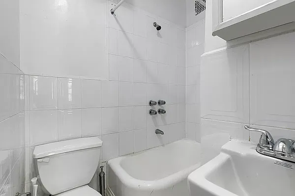 Rented by REAL New York | media 15