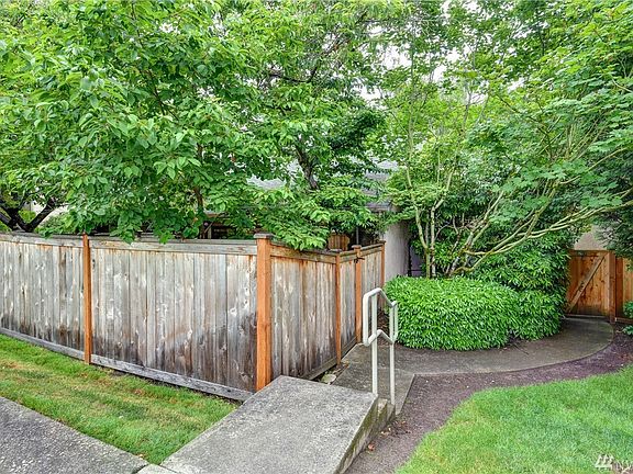 2nd image of 10027 NE 138th Pl Unit C7