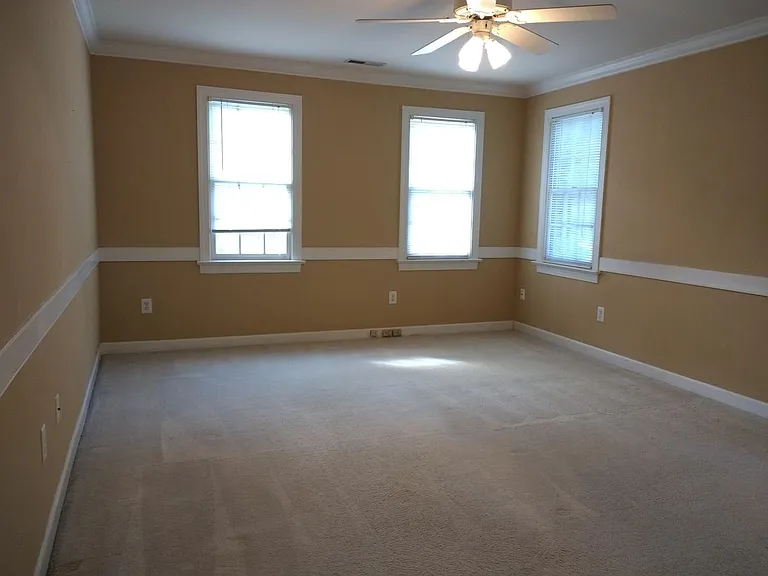 208 Parkroyale Ln — Photo 7