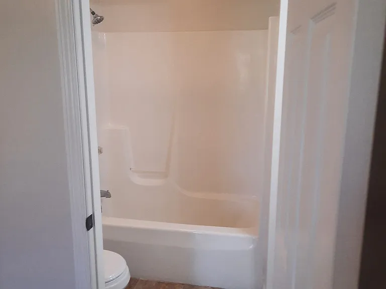 708 W Adams St — Photo 11